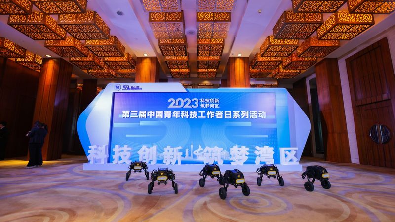 学校信息化平台定制开发：构建智慧校园的关键一步